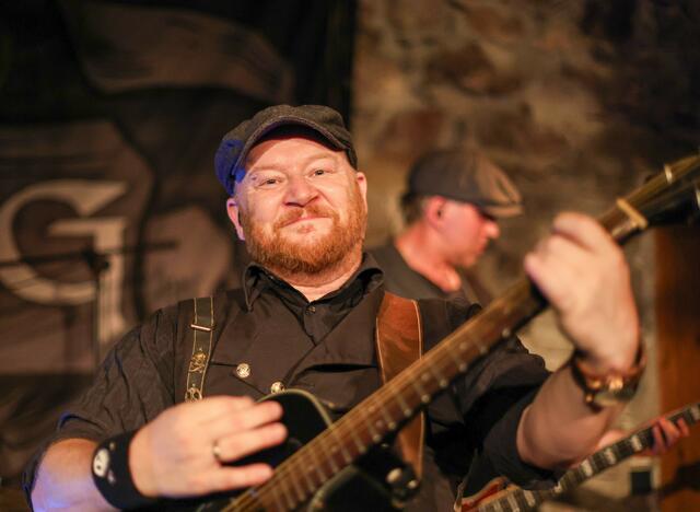 Die Irish Band " TIR NAN OG".