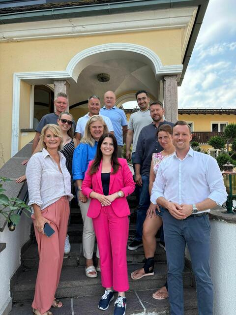 Vertreterinnen und Vertreter der Region Purkersdorf bereiten sich auf das Treffen mit dem Wienerwaldtourismus vor. | Foto: Gemeinde Gablitz