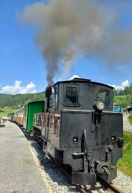 Vor kurzem lud der Pensionistenverband Lungau zu einer Fahrt mit der Taurachbahn und einem Grillfest in St.Andrä ein.
 | Foto: Jakob Zanner