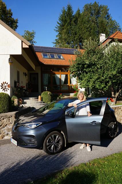 Karin Kastner besitzt seit vier Jahren ein E-Auto und ist damit sehr zufrieden. Die Familie nutzt es als Zweitfahrzeug. | Foto: privat
