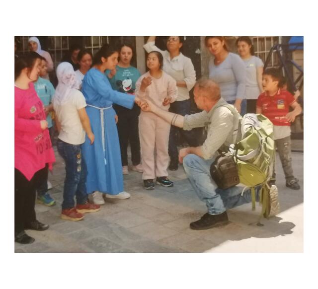 Günter Kaltenbrunner aus Pillichsdorf leistet unermüdlich humanitäre Hilfe. | Foto: Kaltenbrunner