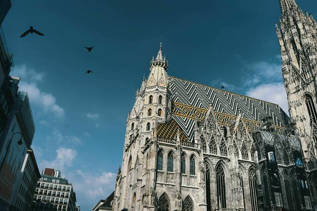 "In der finalen Entscheidung des Komitees zu Wien wurden die Anstrengungen Wiens zum Schutz des Welterbes gewürdigt. Die Ergebnisse der März 2024 Mission werden als ergänzende Hinweise (working tool) verstanden, sind jedoch nicht in vollem Umfang umzusetzen", so die Stadt Wien in einer Aussendung. | Foto: Dan V/Unsplash