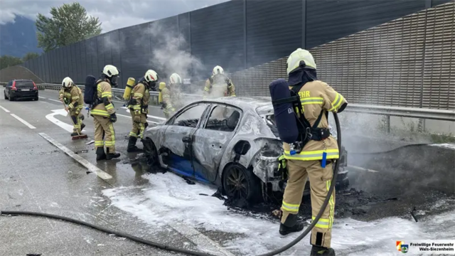 Die Freiwilligen Feuerwehren Wals, Niederalm und Grödig waren im Einsatz. | Foto: Freiwillige Feuerwehr Wals-Siezenheim/Löschzug Wals
