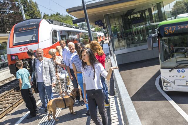 Gratis im Verkehrsverbund Ost-Region fahren. Die Marktgemeinde Waldhausen macht es möglich mit dem Schnupperticket. Bild: VOR ist 40 Jahre.  
 | Foto: VOR/Theo Kust-immagefoto.at