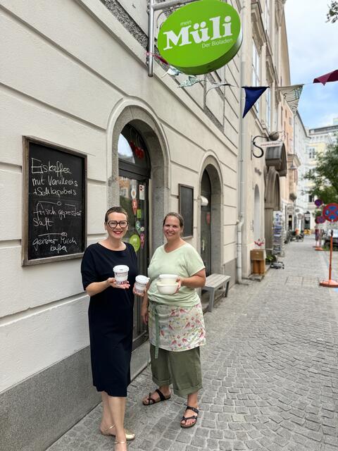 Von links: Klimastadträtin Eva Schobesberger mit Elisabeth Krainz-Blum von "Mein Müli". | Foto: privat