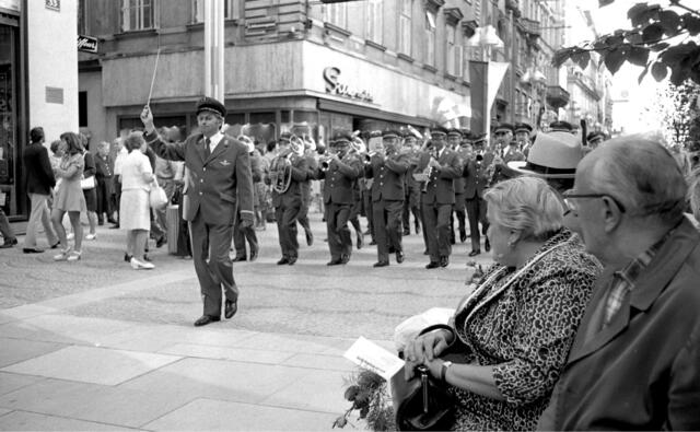 Eröffnung der Fußgängerzone in der Wiener Kärntner Straße am 7. August 1974. | Foto: Votava / brandstaetter images / picturedesk.com