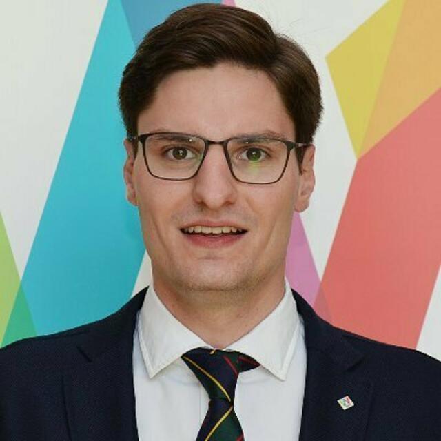 "Es war nicht einfach, alle Ansprüche unter einen Hut zu bringen, jetzt ist das Vertragswerk fix", sagt Verkehrsstadtrat Stefan Ganzert (SPÖ). | Foto: Stadt Wels