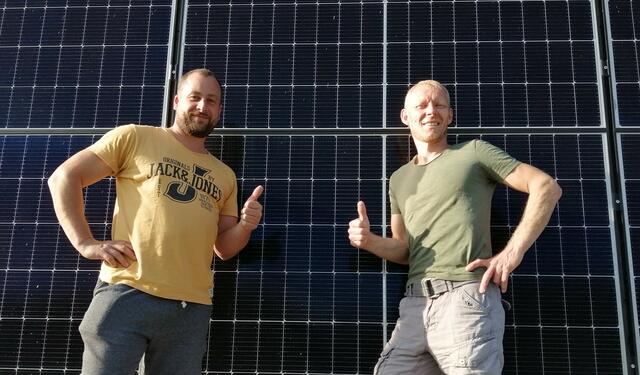 Christoph Kritzinger und Thomas Hochleitner (v.l.) aus Gampern gründeten 2021 die erneuerbare Energiegemeinschaft Haunolding. | Foto: EEG Haunolding