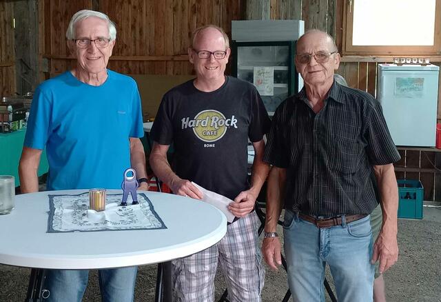 Leopold Hickelsberger, Thomas Veith vom Samariterbund St.Veit, Franz Hintermayer (v.l.) | Foto: A. Trescher