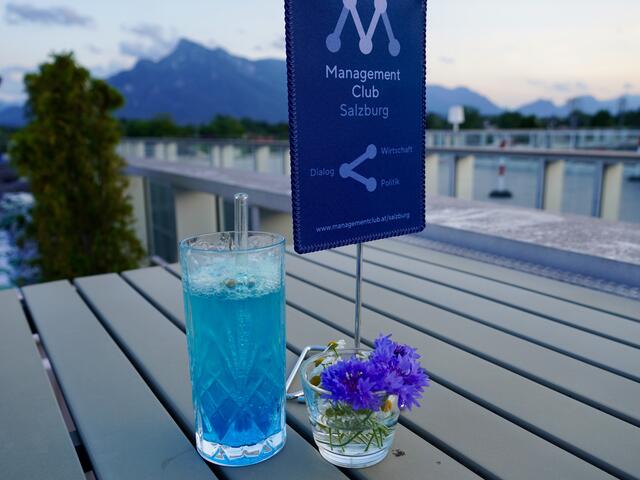 Der eigens für den Abend kreierte Drink „MC Magic“. | Foto: Carmen Kurcz