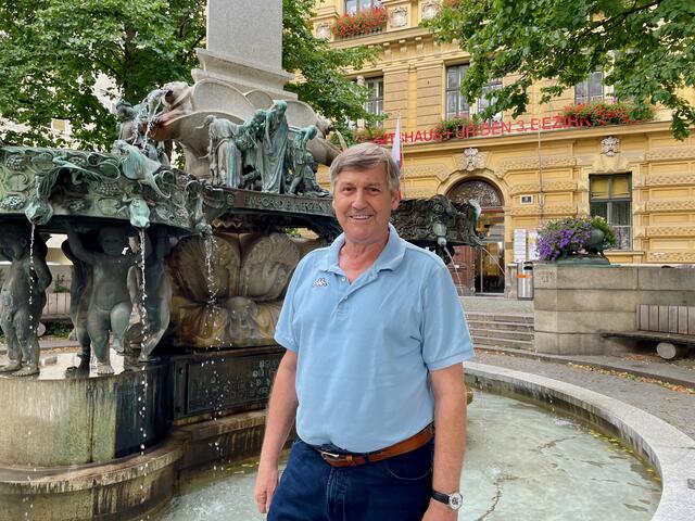Bezirksvorsteher Erich Hohenberger (SPÖ) spricht im Interview über Pläne für den Bezirk, bisherige Errungenschaften im Jahr 2024 und Herzensprojekte. | Foto: Kriechbaum/MeinBezirk