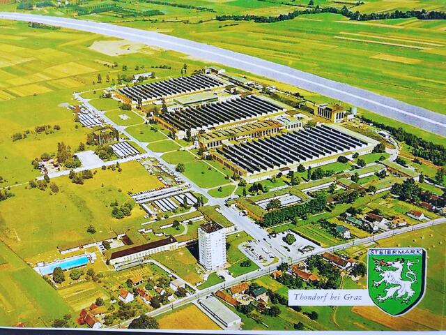 Das heutige Magna-Werksgelände früher: Oben die Autobahn und Puch-Werkshallen, links das Schwimmbad, unten die Liebenauer Hauptstraße. | Foto: privat