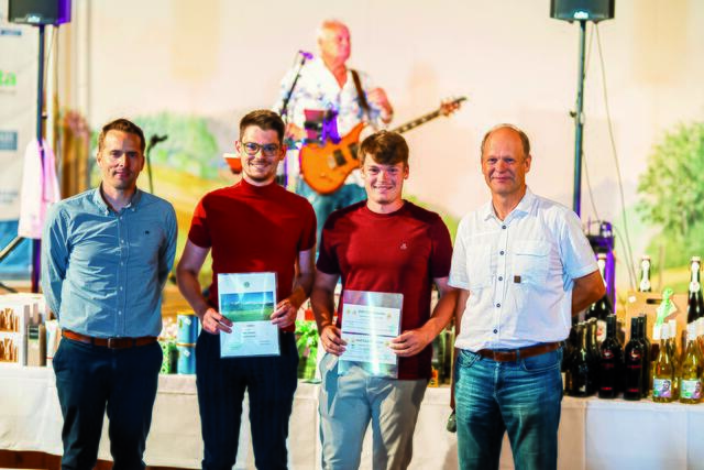 2. Platzierte: Jan und Eric Dörrenberg, v.l. : Präsident Andreas Schuhböck, Jan und Eric Dörrenberg, Manager Christian Rau | Foto: Thomas Peintinger