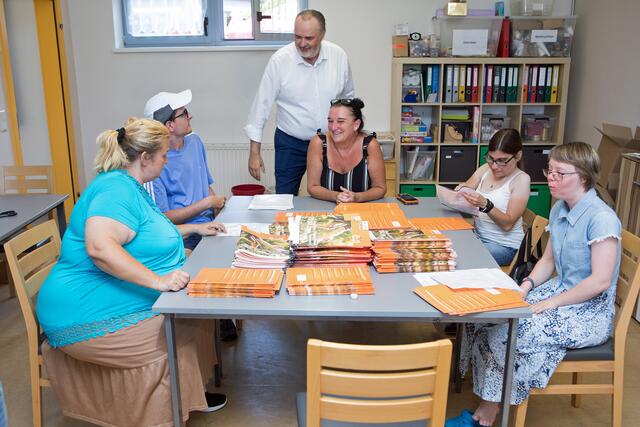 LH Hans Peter Doskozil besuchte den Verein vamos. | Foto: Landesmedienservice