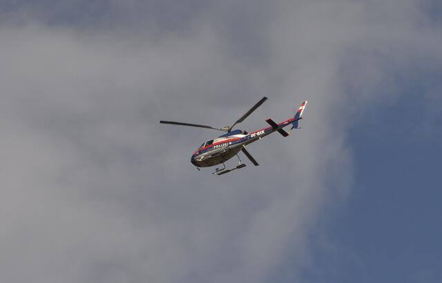 Heute, Freitag, wurde in Innsbruck am frühen Vormittag erneut eine Bank überfallen. Diesmal ist der Stadtteil Reichenau betroffen. Die Großfahndung läuft | Foto: zeitungsfoto.at