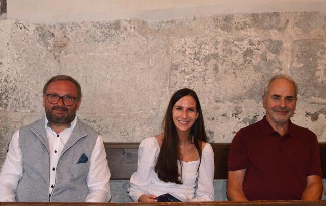 Pfarrer Slawomir Czulak, Steffi Glabischnig und Bernhard Zlanabitnig