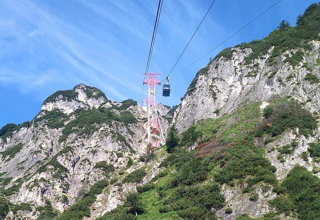 Mit der Seilbahn auf den Untersberg  | Foto: H.Bachinger 