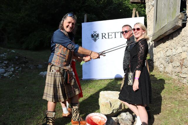 Thomas Rettl (l.) lud heuer zum zweiten Rettl Romantik Kirchtag auf die Burgarena Finkenstein. | Foto: MeinBezirk.at