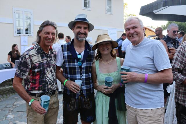 VSV-Finanzvorstand Andreas Schwab (Zweiter von links) war auch zu Gast. | Foto: MeinBezirk.at