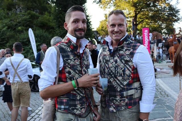 Chris und Peter freuten sich über die Einladung. | Foto: MeinBezirk.at