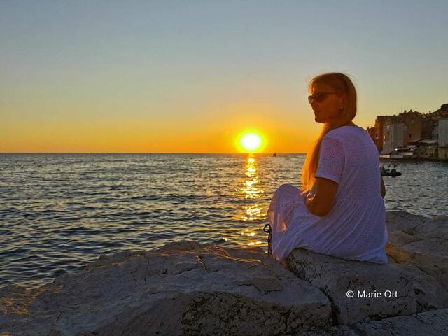 Sonnenuntergang am Pier in Kroatien
