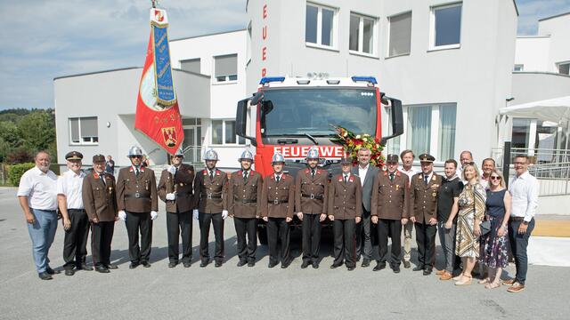 Die Stadtfeuerwehr Pinkafeld feierte ihr neues Rüstlöschfahrzeug am Tag der Feuerwehr. | Foto: Landesmedienservice