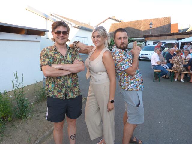 Max Schabl, Phiora aka. Sophie Laura Schmidt und Tom Proy begeisterten die Besucher mit mitreißenden Darbietungen!