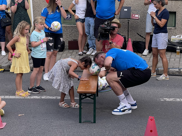 Auch Obmann Alexander Bernhardt hat sich ins Zeug gelegt. | Foto: Lia Schuster