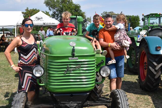 Das "Oldtimer-Traktor-Treffen" ist ein Erlebnis für die gesamte Familie. | Foto: Michael Strini