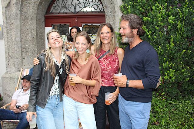 Eve, Anna, Judith und Derek