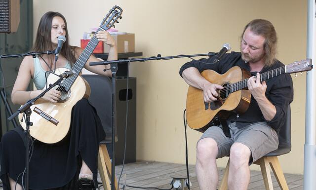 Crossing Strings: Markus Schlesinger und Carina Maria Linder  | Foto: Gerhard MALY