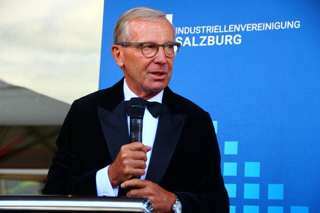 „Ein Motor für Innovation, Kreativität, gesellschaftliche Entwicklung und wirtschaftlichen Wohlstand: Diese Attribute treffen passenderweise sowohl auf die Industriellenvereinigung Salzburg als auch auf die Salzburger Festspiele zu. Schön, dass sich diese beiden Welten beim traditionellen IV-Festspielempfang vereinen und damit einen fruchtbaren Boden für Fortschritt und Zusammenarbeit ermöglichen", so der Landeshauptmann Wilfried Haslauer.  | Foto: Martin Schöndorfer, 2024