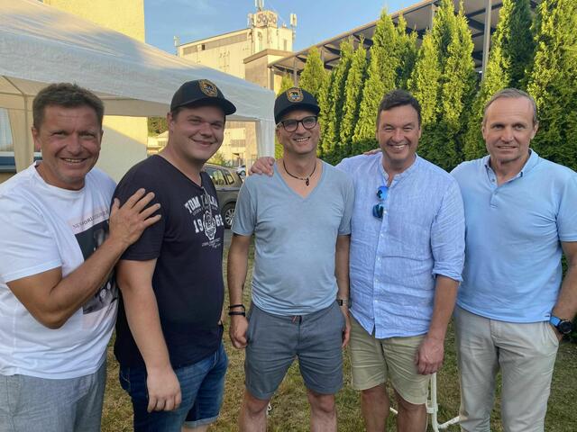 Auch einige Gemeindevertreter waren beim Sommerfest anwesend. Von Links: Kulturstadtrat und Vereinsbeirat Andreas Albrecher, Obmann Florian Fauland, Obmann Stv. Daniel Wabitsch, Bürgermeister und Vereinspräsident Jochen Bocksruker, Finanzstadtrat und Vereinsbeirat Josef Schüller. | Foto: Glasfabriks- und Stadtkapelle Bärnbach