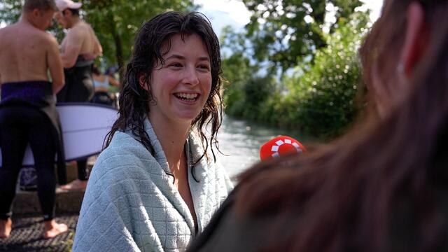 Surf-Newbie Olivia hat das Wellenreiten heuer das erste Mal ausprobiert und ist begeistert. | Foto: Stefan Schubert