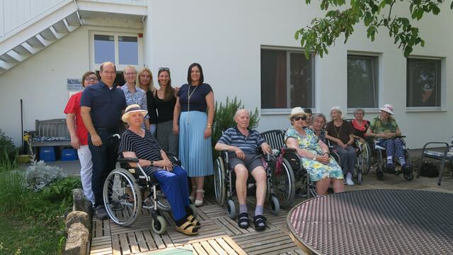 LH-Stvin Astrid Eisenkopf mit Vizebürgermeister Jürgen Jakob beim Besuch im Wohn- und Pflegeheim Haus Laminger in St. Margarethen.  | Foto: Büro LH-Stvin Eisenkopf