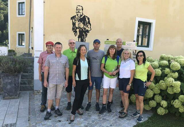V. l.: Klaus Pumberger, Klaus Paminger, Konsulent Herbert Strasser, Sabine Schulz, Engelbert Leitner, Bettina Berndorfer, Josef Razesberger, Margarete Durstberger und Claudia Pauzenberger. | Foto: Gemeinde Waldkirchen