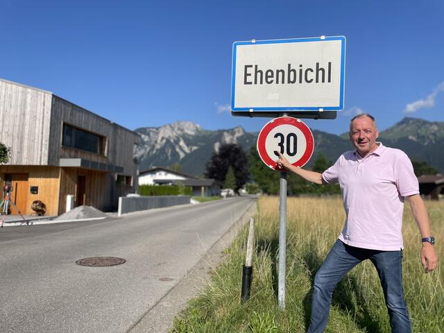 Bürgermeister Wolfgang Winkler ist mit der 30er-Verorndung hoch zufrieden. | Foto: Reichel