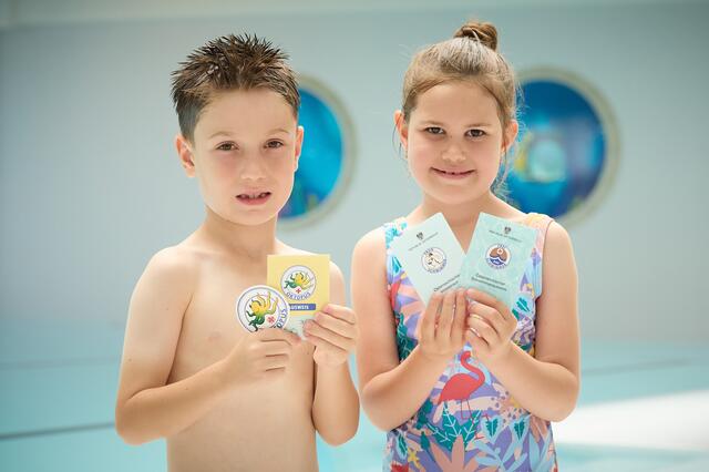 Kinder bringen ab fünf Jahren die motorischen Voraussetzungen mit, um richtig schwimmen zu lernen. | Foto: ÖJRK/Asanger