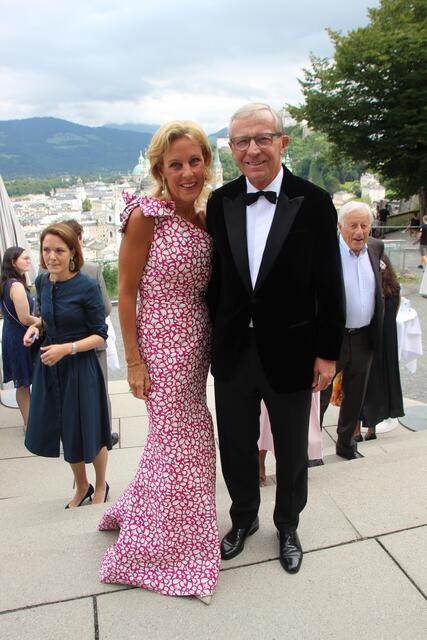 Beim IV Empfang 2024: Landeshauptmann Wilfried Haslauer mit seiner Gattin Christine. | Foto: Martin Schöndorfer, 2024