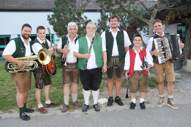 Die Oberkrainer-Oldies spielten ein Open Air in Eggersdorf.  | Foto: MeinBezirk/Hofmüller
