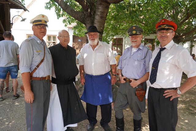 Ein "echter" und vier "unechte". Raten Sie mal das sein könnte? | Foto: Andrea Glatzer