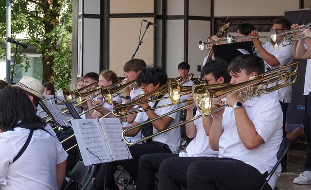 Die Blasmusikkapellen aus Nordamerika wurden herzlich in Gastein empfangen. | Foto: Mangotree Photography