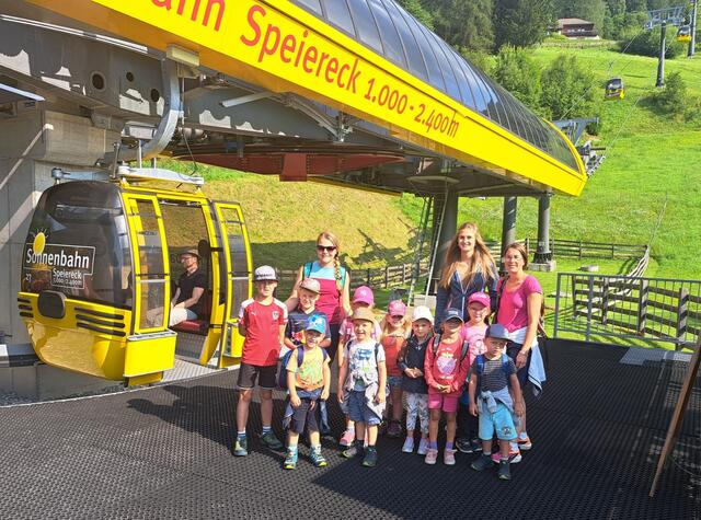 Der Kindergarten St. Michael und Oberweißburg machte einen spannenden Ausflug aufs Speiereck.  | Foto: Perner Annika/Gemeindekindergarten St. Michael