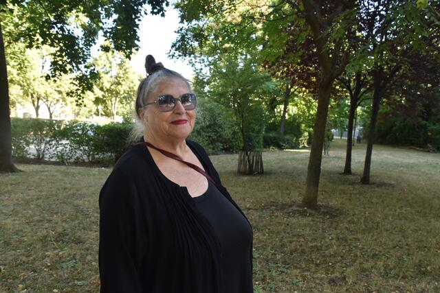 Gerlinde Georgsdorf hat bereits 300 Unterschriften gegen den neuen Gemeindebau gesammelt. | Foto: Karl Pufler/MeinBezirk