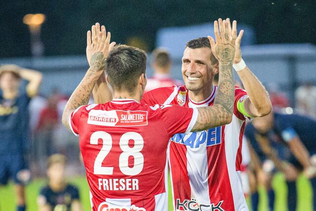 Nachdem man in der ersten Cup-Runde knapp einer Blamage entgangen ist, wollen Marco Perchtold und "seine" Athletiker gegen Ligakrösus Salzburg am Freitag ein anderes Gesicht zeigen.  | Foto: GEPA
