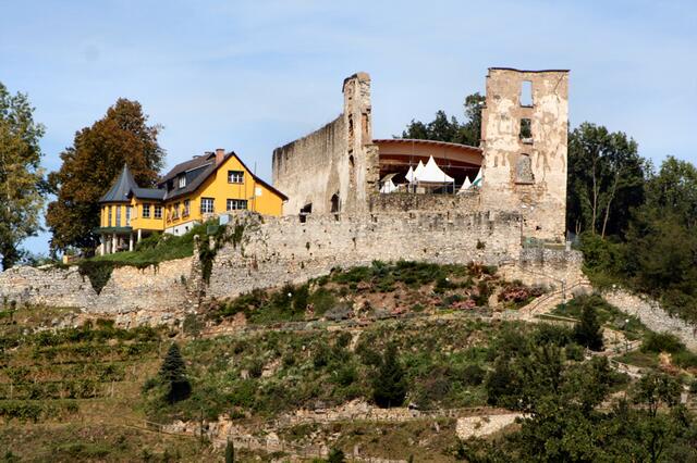 Die mobile Überdachung auf Burg Obervoitsberg funktioniert derzeit nicht. | Foto: Lederer