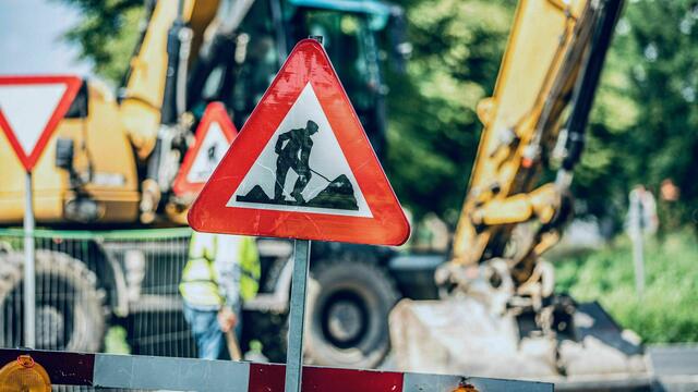 Familie Baumgartner geht davon aus, dass durch den Neubau ihr Bungalow Schaden erleidet.  | Foto: Unsplash