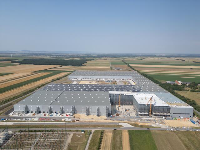 Bei den Betonschätzen machte im Burgenland das Zentrallager der Firma XXXLutz in Zurndorf das Rennen. | Foto: Matjaz_Krivic