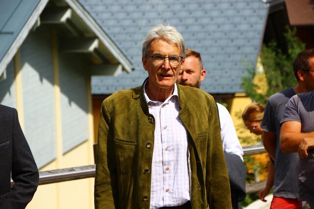 Der Bauunternehmer Georg Russegger kennt das Objekt bereits aus früheren Baumaßnahmen. | Foto: Martin Schöndorfer, 2024