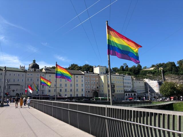 Die Pride-Parade/der CSD wird am 7. September vom Bahnhofsvorplatz durch die Stadt in Richtung Unipark-Nonntal führen.  | Foto: Archivfoto: Lisa Gold
